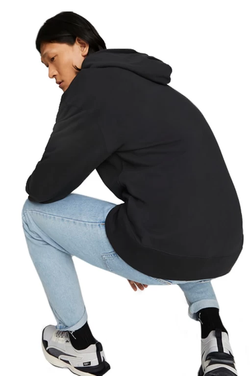 Толстовка мужская Puma Classics Relaxed Hoodie черного цвета