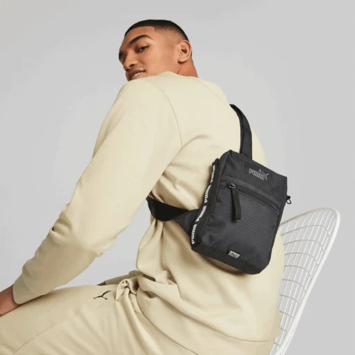 Сумка женская-мужская Puma EvoESS Front Loader Bag черного цвета