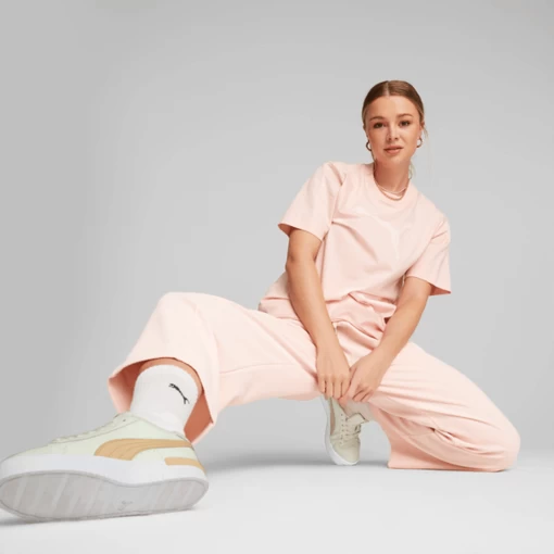 Футболка женская Puma HER Tee розового цвета