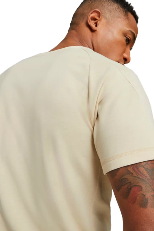 Футболка мужская Puma EVOSTRIPE Tee молочного цвета
