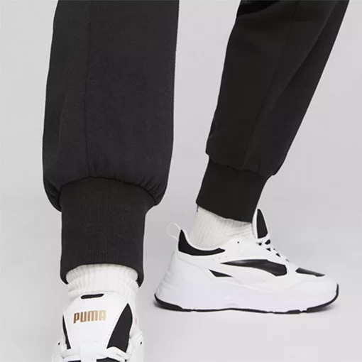 Спортивные брюки женские Puma ESS+ SmallLogo Comfort Pants черного цвета