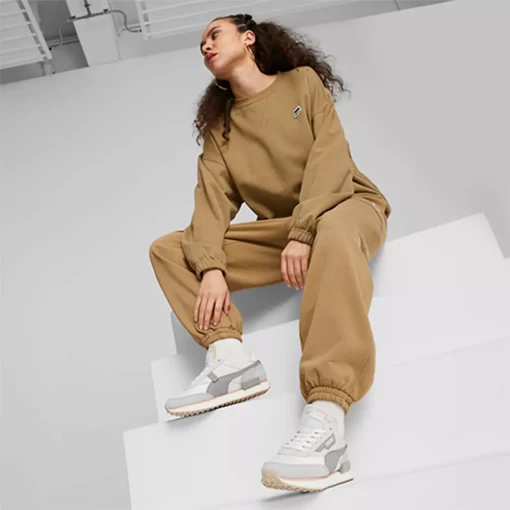 Спортивные штаны женские Puma Downtown Women’s Sweatpants светло-коричневого цвета