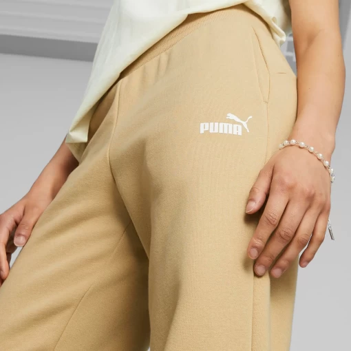 Спортивные брюки женские Puma ESS Sweatpants бежевого цвета