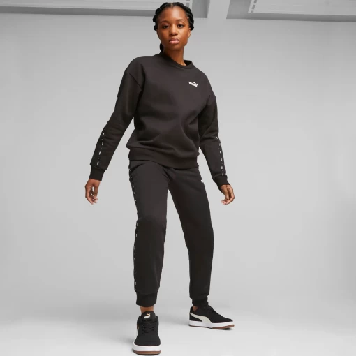 Свитшот женский Puma ESS Tape Crew черного цвета