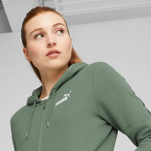 Худи женское Puma ESS Tape Full-Zip Hoodie эвкалиптового цвета