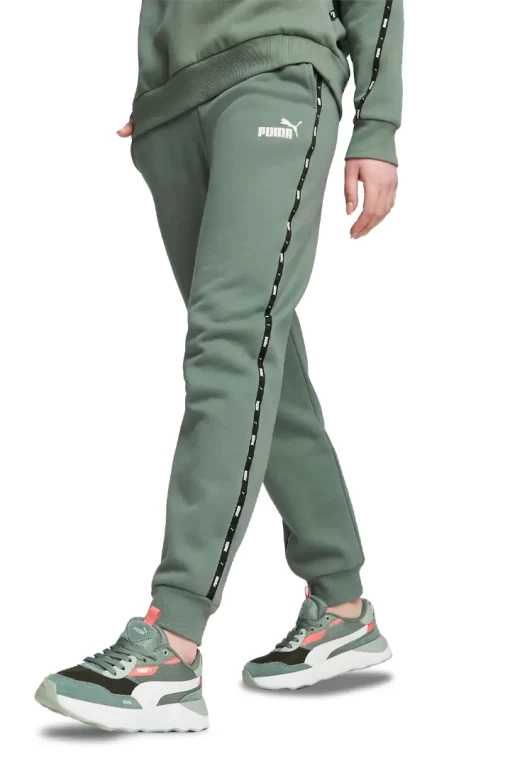 Спортивные брюки женские Puma ESS Tape Sweatpants эвкалиптового цвета