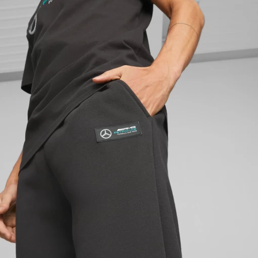Спортивные брюки мужские Puma MAPF1 ESS Fleece Pants черного цвета