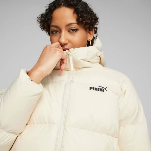 Куртка пуховик женская Puma Hooded Ultra Down Puffer молочного цвета