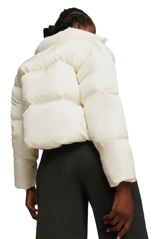 Куртка женская Puma Classics Oversized Puffer бело-молочного цвета