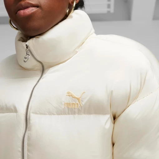Куртка женская Puma Classics Oversized Puffer бело-молочного цвета