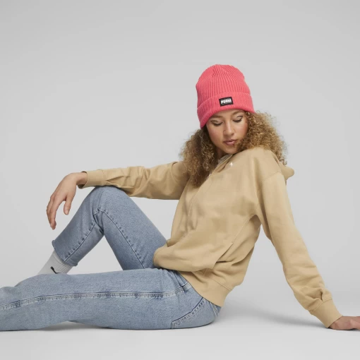 Шапка женская Puma Ribbed Classic Cuff Beanie кораллового цвета