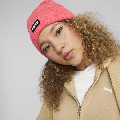 Шапка женская Puma Ribbed Classic Cuff Beanie кораллового цвета