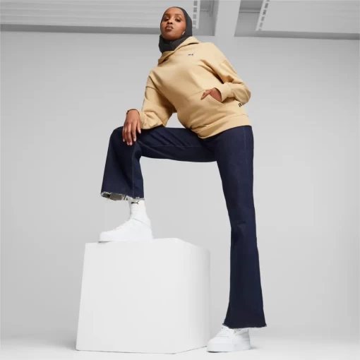 Худи женское Puma Better Essentials Hoodie FL бежевого цвета