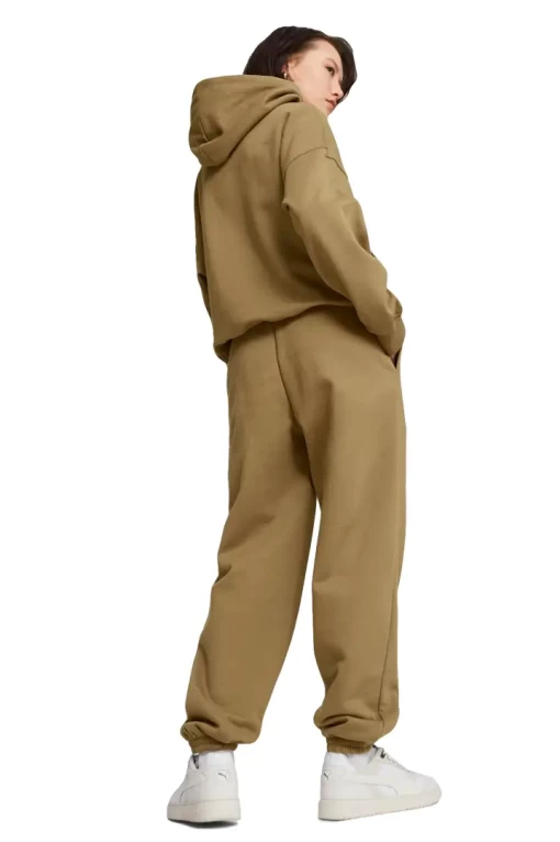Спортивные брюки женские Puma Classics Sweatpants светло-коричневого цвета