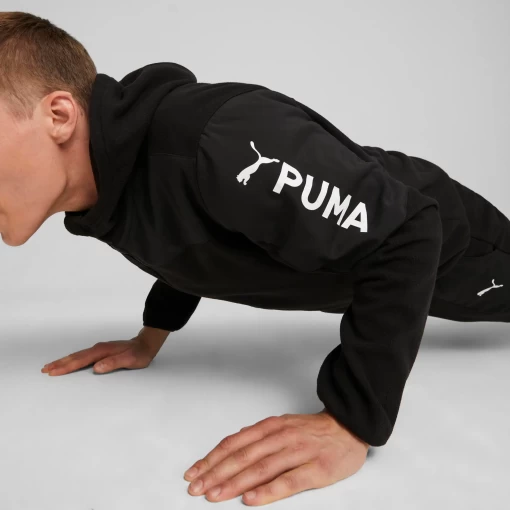 Куртка спортивная мужская Puma Fit Hybrid Jacket черного цвета