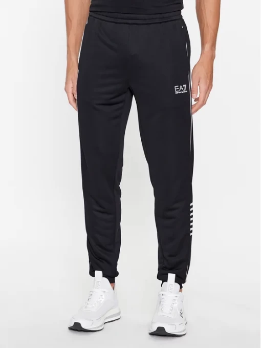 Спортивний костюм чоловічий EA7 Emporio Armani чорного кольору