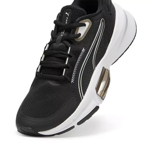 Кроссовки женские Puma PWRFrame TR 3 Wns черно-белого цвета