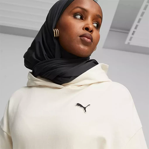 Худи женский Puma BETTER ESSENTIALS Hoodie белого цвета