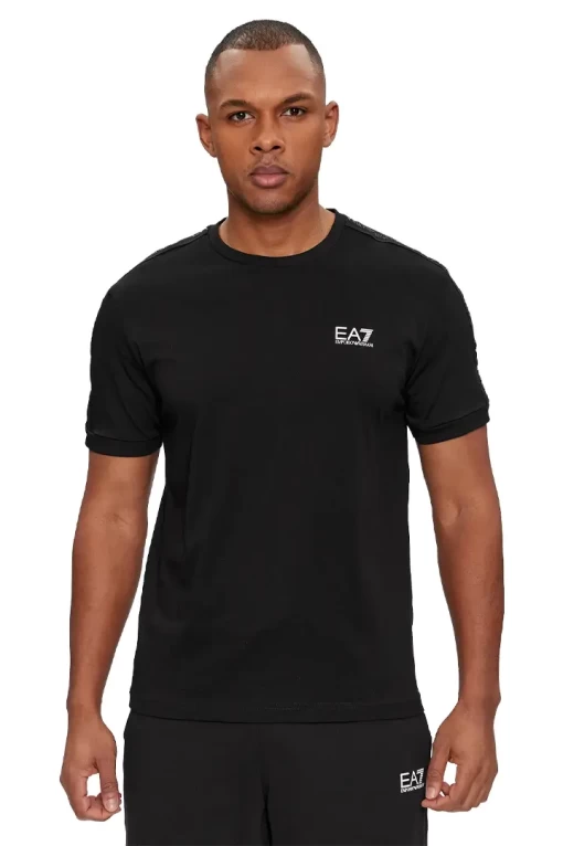 Футболка мужская EA7 Emporio Armani Regular Fit черного цвета