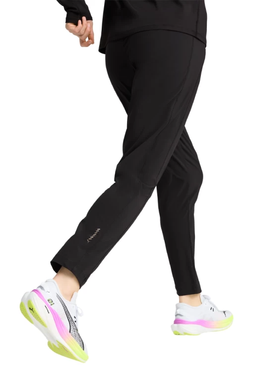 Спортивні штани жіночі PUMA RUN VELOCITY TAPERED PANT W чорного кольору