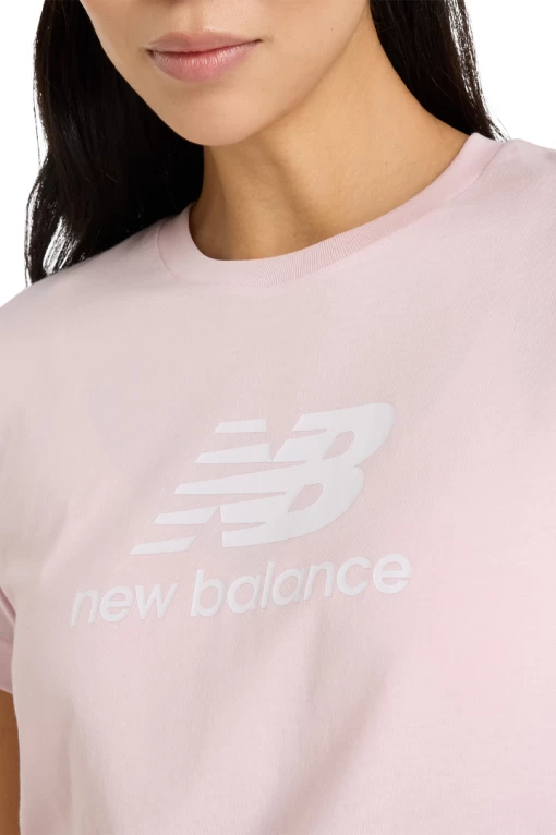 Футболка жіноча New Balance Sport Essentials Jersey Logo рожевого кольору