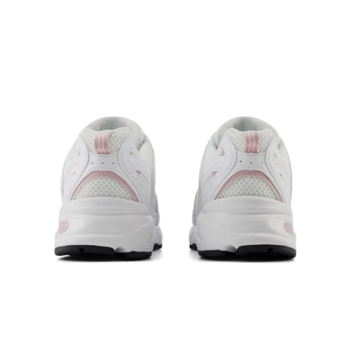 Кроссовки женские New Balance 530 бело-розового цвета